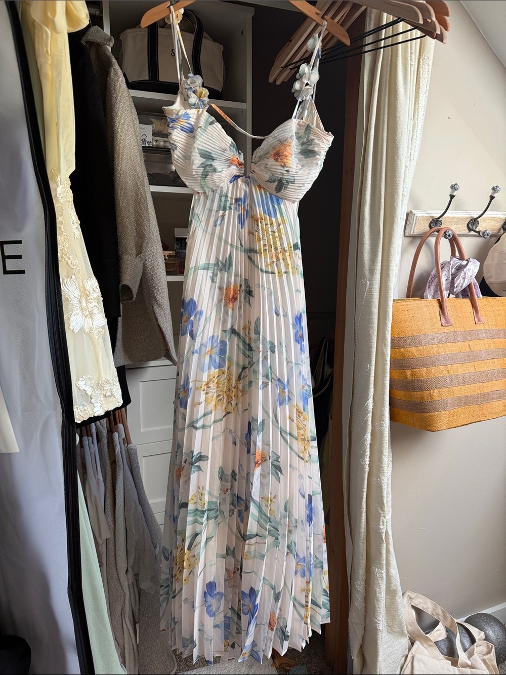 ASTR the Label Floral Pleated Maxi Dress - White with Blue & Yellow Flowers